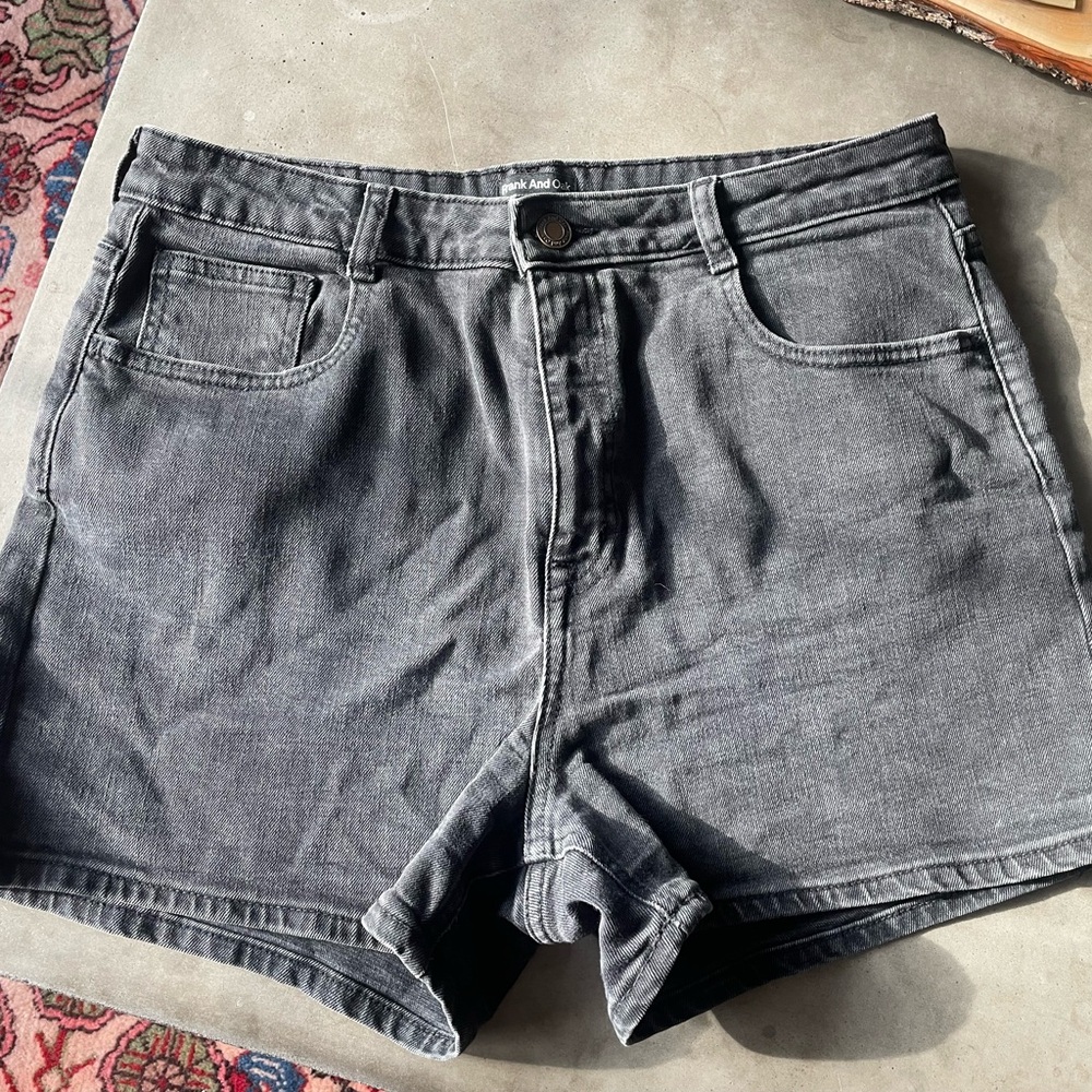 High-Rise Frank And Oak Black Denim Women’s Shorts